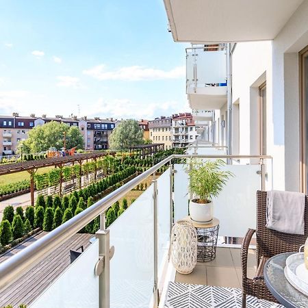 Apartament "Anna" - Kwartal Rozy Wiatrow, 15 Min Spacerem Od Plazy 슈비노우이스쳬 외부 사진