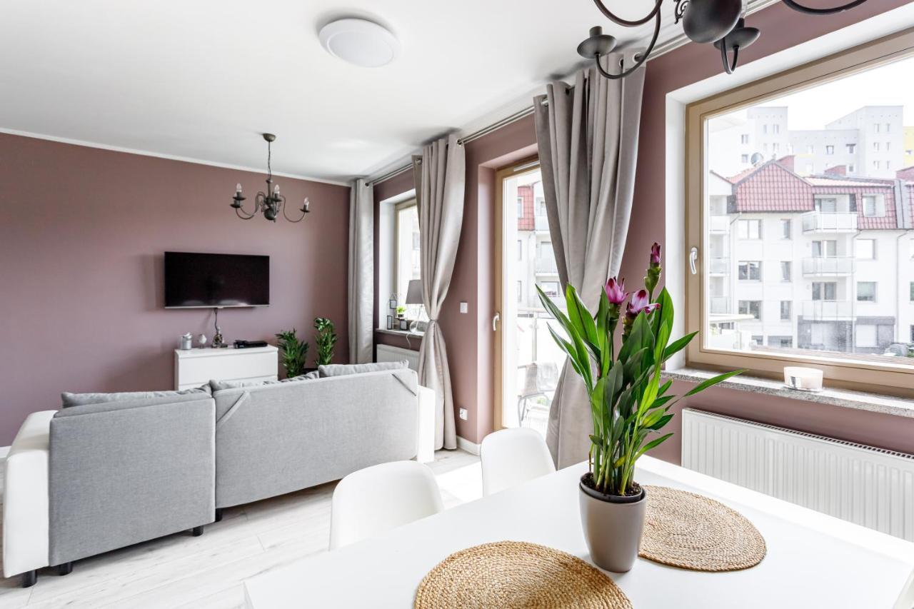 Apartament "Anna" - Kwartal Rozy Wiatrow, 15 Min Spacerem Od Plazy 슈비노우이스쳬 외부 사진